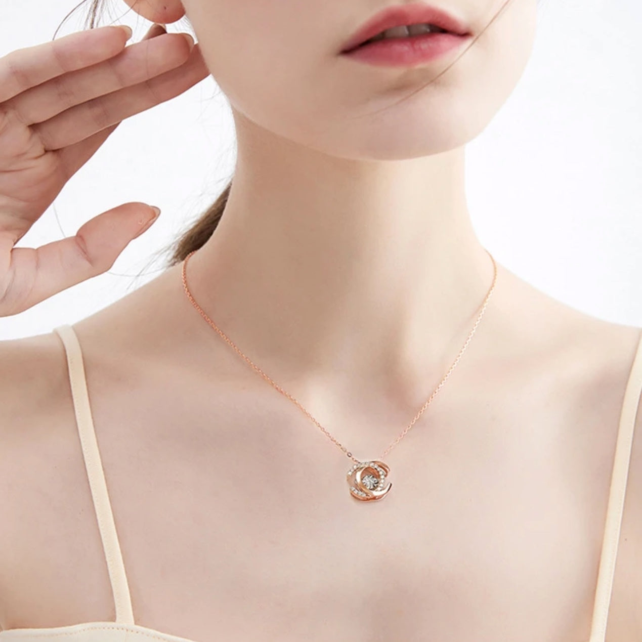 Triangulum Necklace | 18k Rose Gold Plated